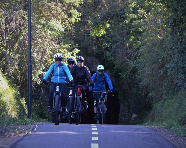 Parenzana tunel, kolesarjenje z električnimi kolesi