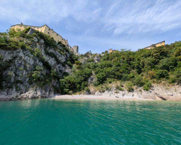 Bora Experience - Speedboat Trips & Rent -Axopar 29